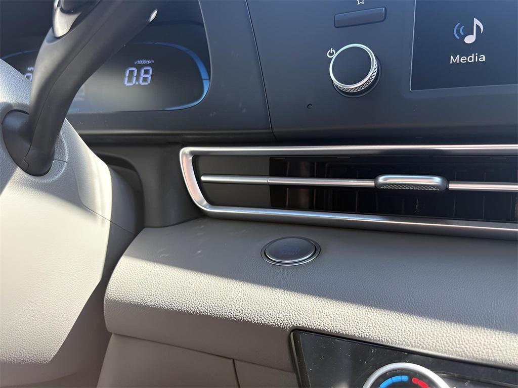 new 2025 Hyundai Elantra car, priced at $24,909