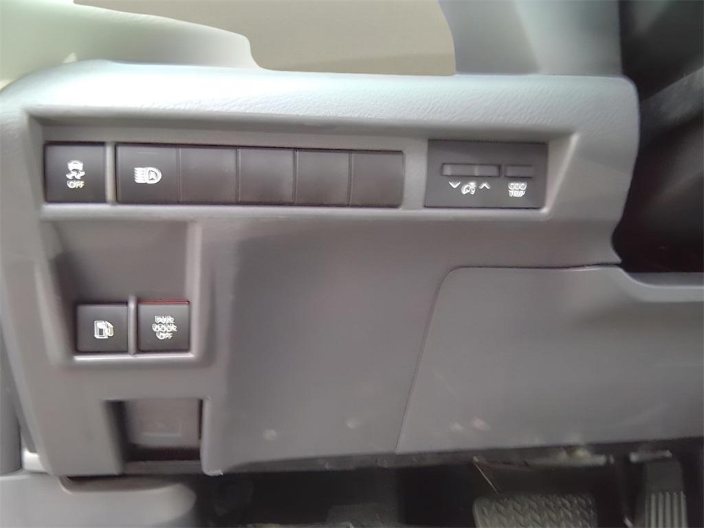 used 2023 Toyota Sienna car, priced at $33,850