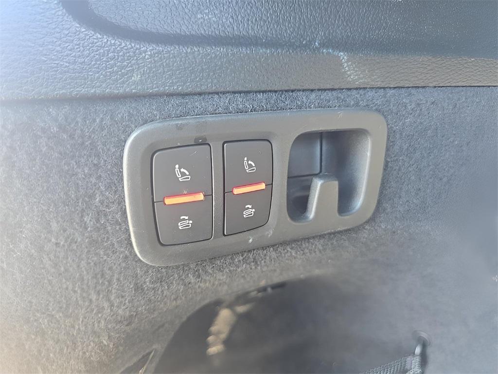 used 2021 Audi Q7 car, priced at $27,395