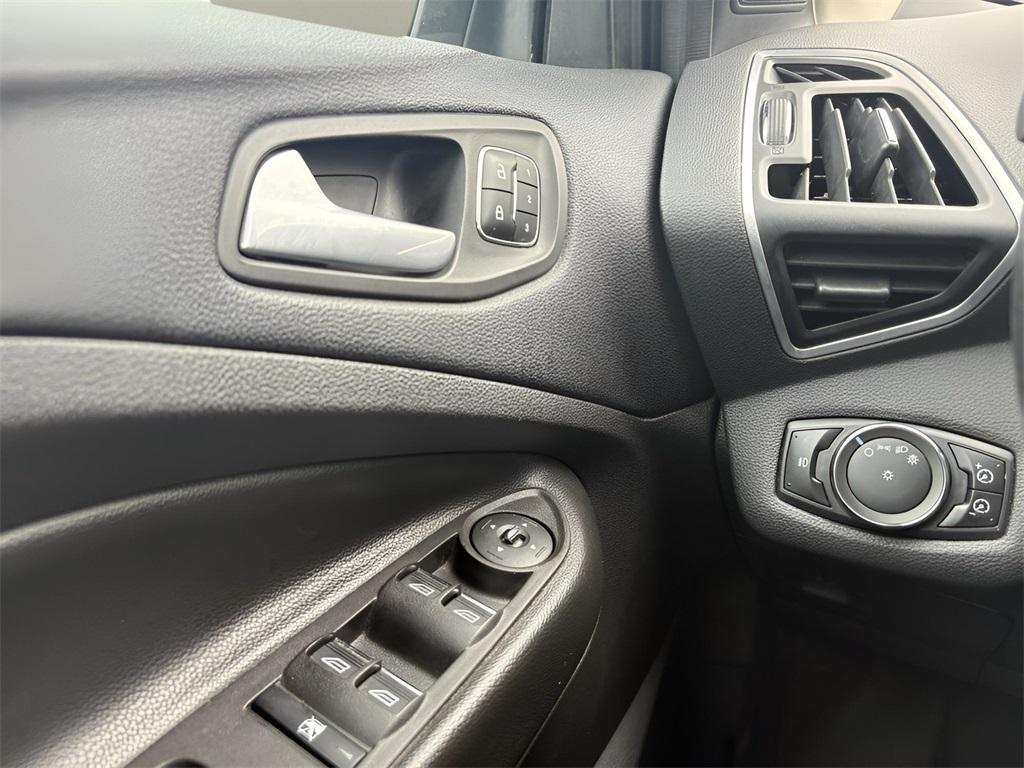 used 2013 Ford Escape car, priced at $5,995