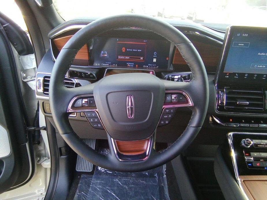 new 2024 Lincoln Navigator car, priced at $105,945