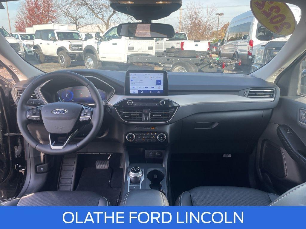 used 2022 Ford Escape car, priced at $26,357