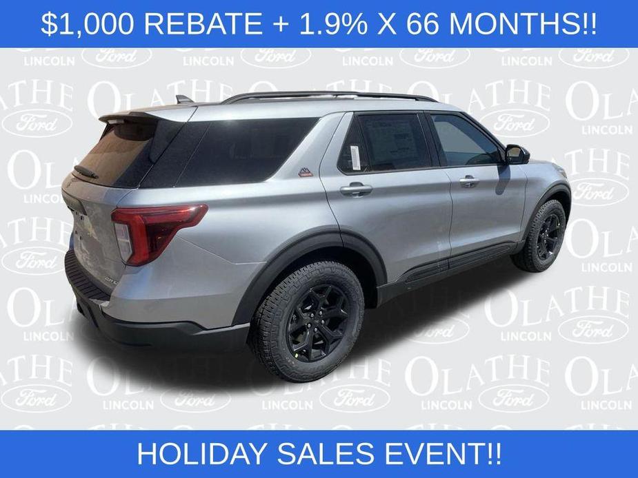 new 2024 Ford Explorer car, priced at $51,692