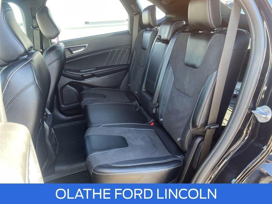 used 2024 Ford Edge car, priced at $37,378