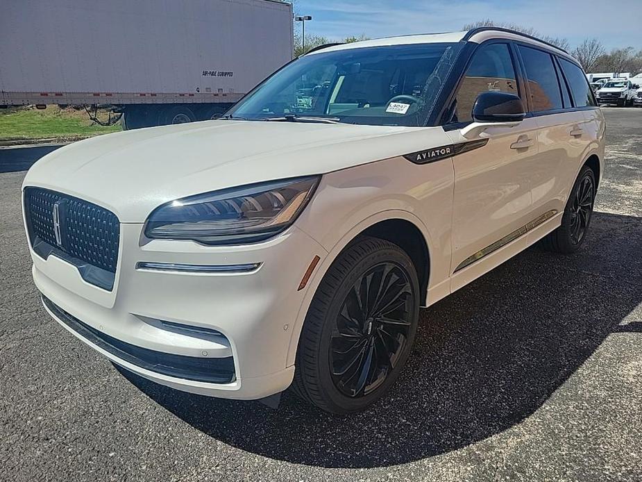 new 2024 Lincoln Aviator car, priced at $72,300