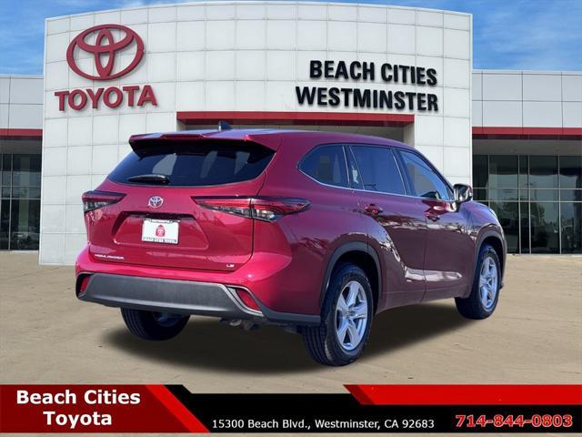 used 2022 Toyota Highlander car, priced at $32,359