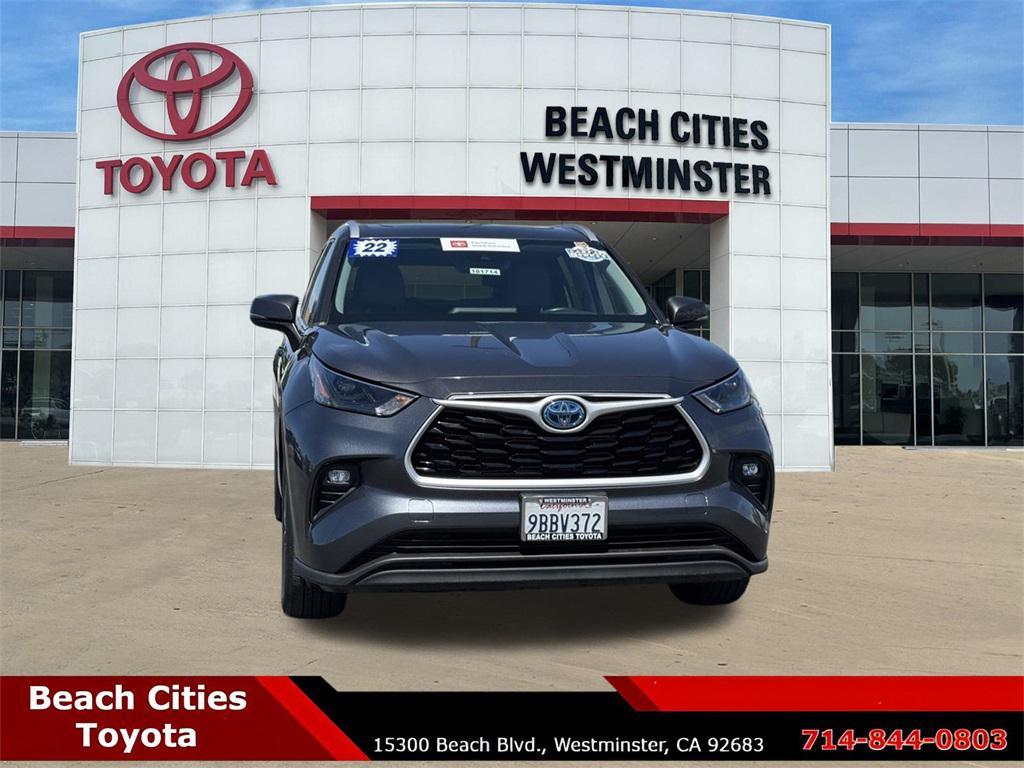used 2022 Toyota Highlander Hybrid car, priced at $38,993