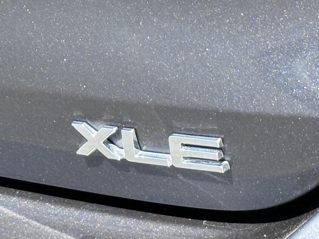 used 2022 Toyota Highlander Hybrid car, priced at $38,993