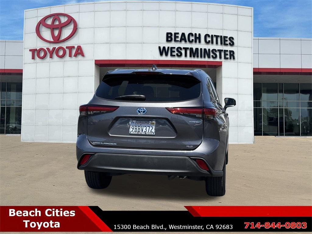 used 2022 Toyota Highlander Hybrid car, priced at $38,993