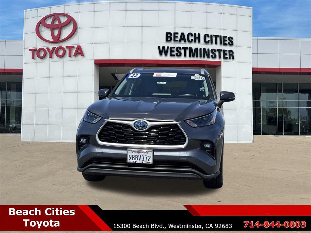 used 2022 Toyota Highlander Hybrid car, priced at $38,993