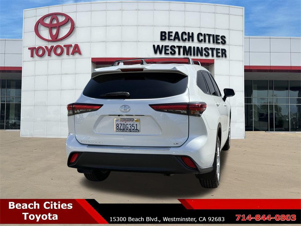 used 2022 Toyota Highlander car, priced at $29,419