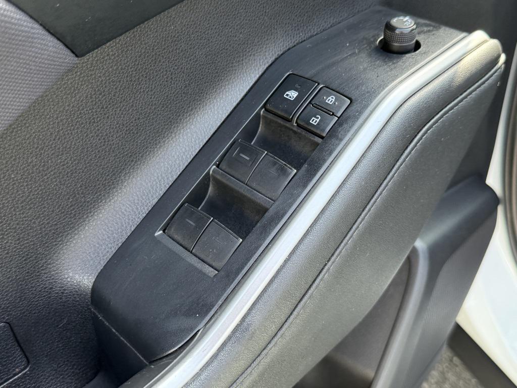 used 2022 Toyota Highlander car, priced at $29,419