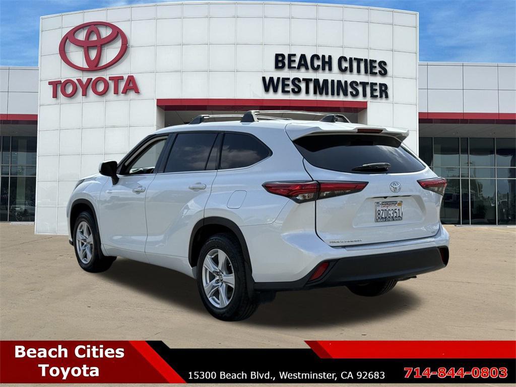 used 2022 Toyota Highlander car, priced at $29,419