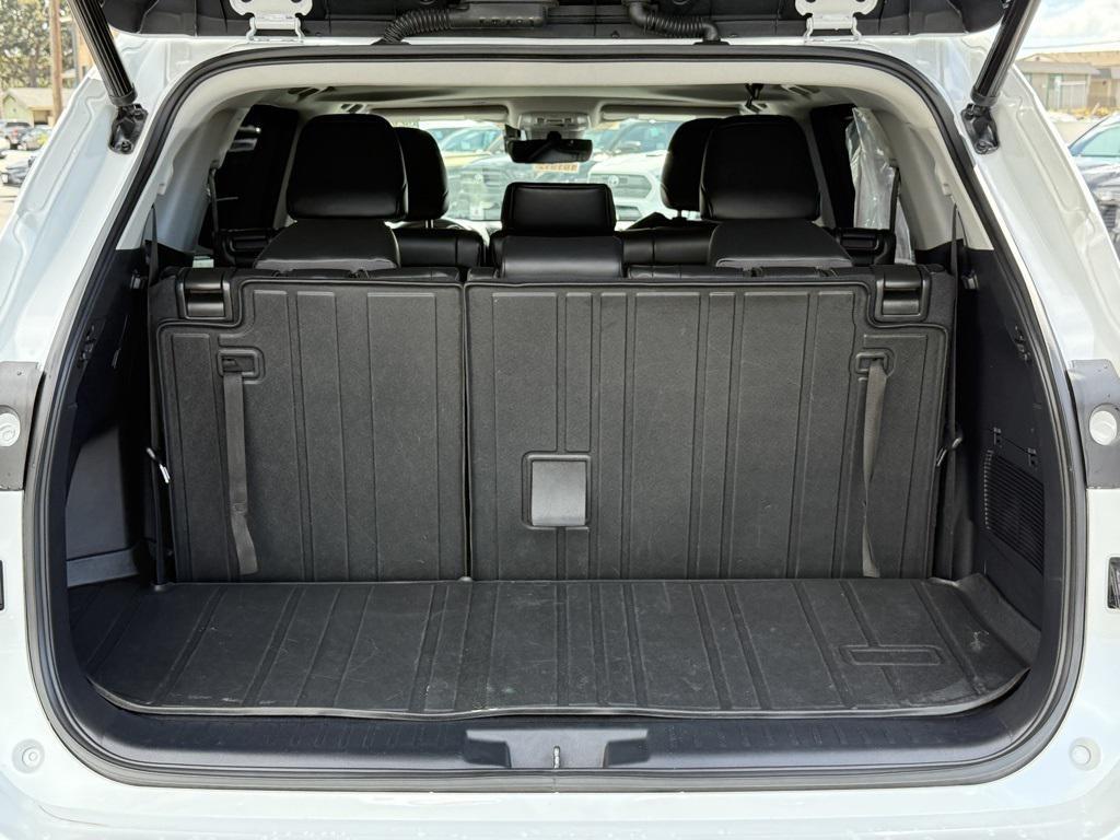 used 2023 Toyota Highlander car, priced at $35,603