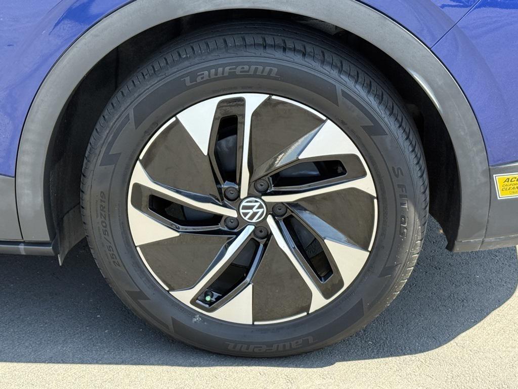 used 2021 Volkswagen ID.4 car, priced at $15,533