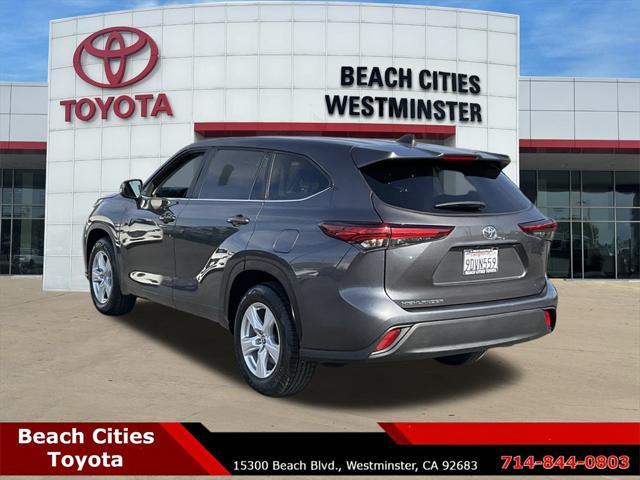 used 2023 Toyota Highlander car, priced at $32,987