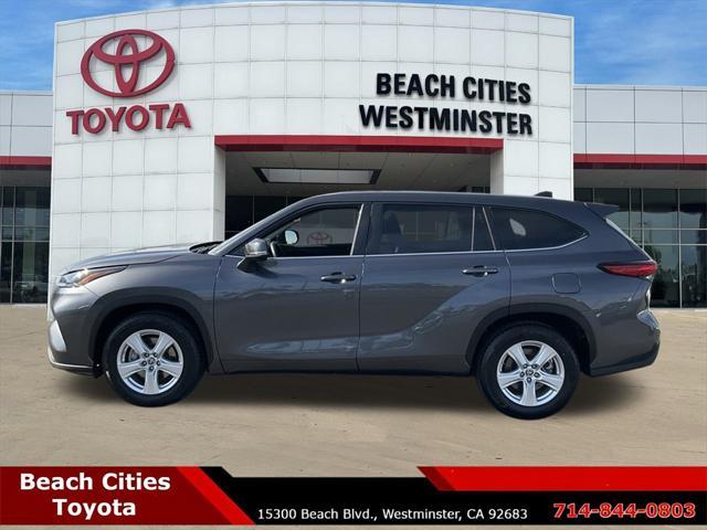 used 2023 Toyota Highlander car, priced at $32,987