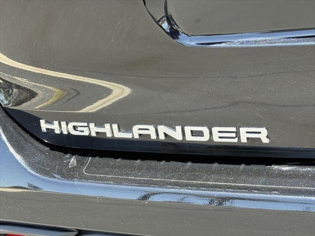 used 2023 Toyota Highlander car, priced at $36,865