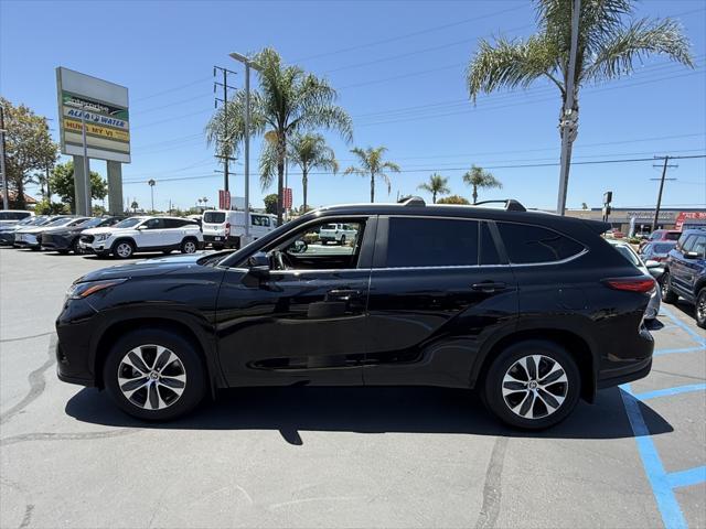 used 2023 Toyota Highlander car, priced at $36,865