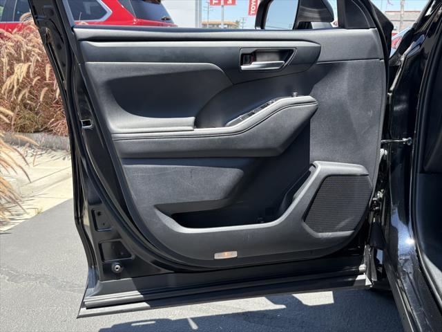 used 2023 Toyota Highlander car, priced at $36,865