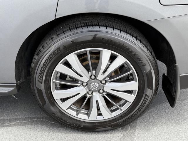 used 2020 Nissan Pathfinder car, priced at $19,552
