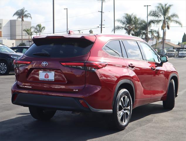 used 2020 Toyota Highlander car, priced at $30,677