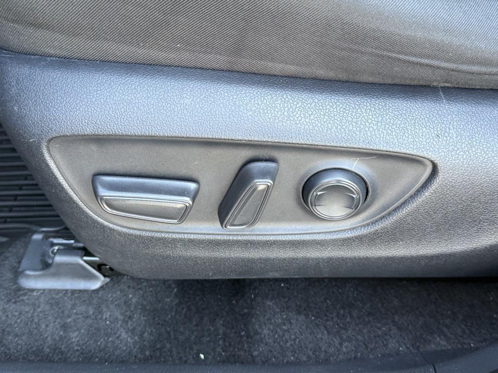 used 2022 Toyota RAV4 car, priced at $25,287