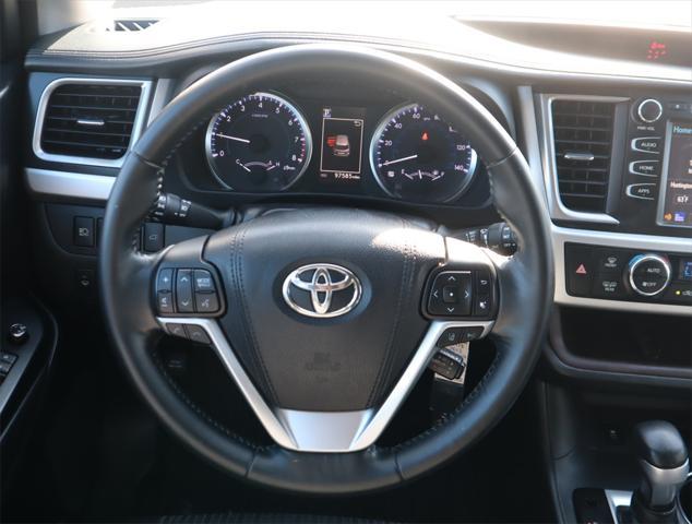 used 2018 Toyota Highlander car, priced at $22,699