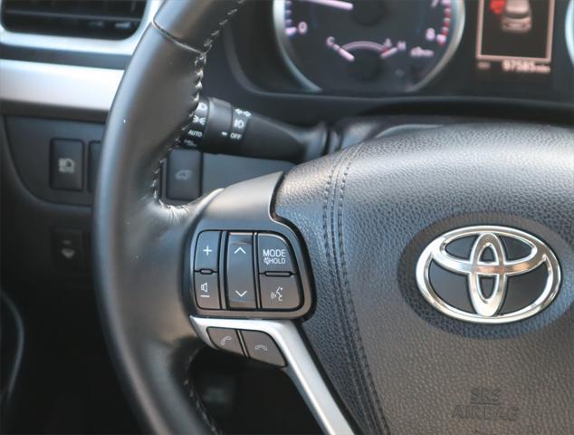 used 2018 Toyota Highlander car, priced at $22,699