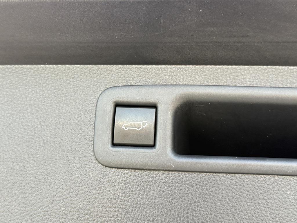 used 2023 Toyota Highlander car, priced at $37,986