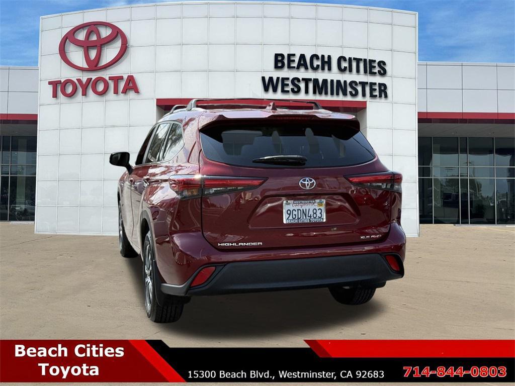 used 2023 Toyota Highlander car, priced at $37,986