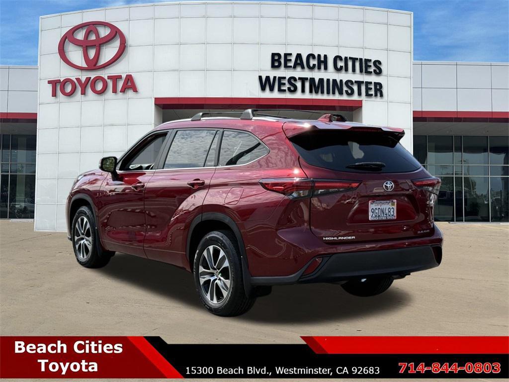 used 2023 Toyota Highlander car, priced at $37,986