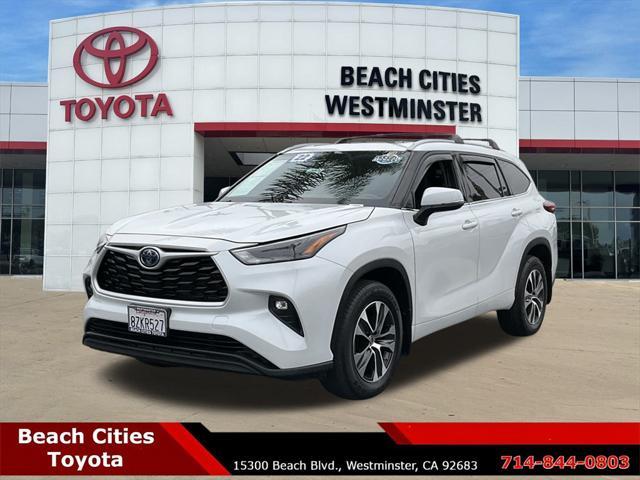 used 2022 Toyota Highlander Hybrid car, priced at $37,499