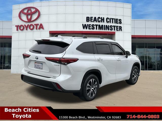 used 2022 Toyota Highlander Hybrid car, priced at $37,499