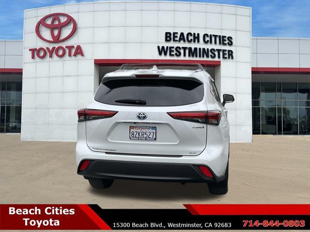 used 2022 Toyota Highlander Hybrid car, priced at $37,499