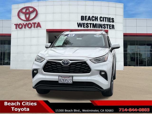 used 2022 Toyota Highlander Hybrid car, priced at $37,499