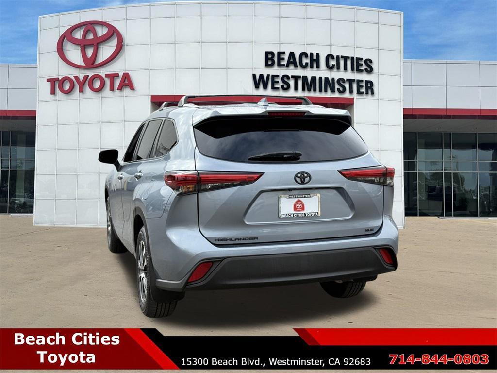 used 2023 Toyota Highlander car, priced at $31,880