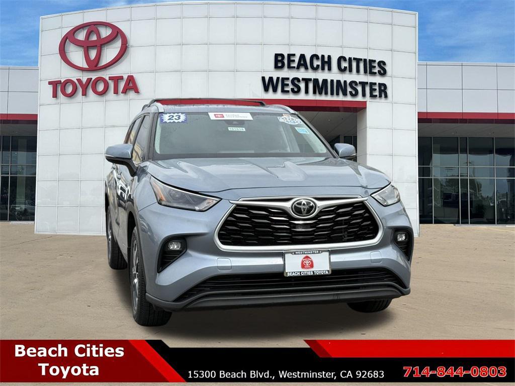 used 2023 Toyota Highlander car, priced at $31,880