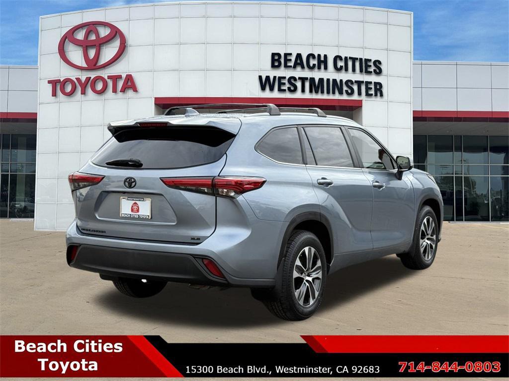 used 2023 Toyota Highlander car, priced at $31,880