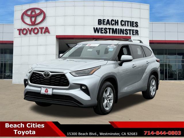 used 2022 Toyota Highlander car, priced at $32,568