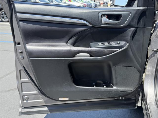 used 2017 Toyota Highlander car, priced at $26,704