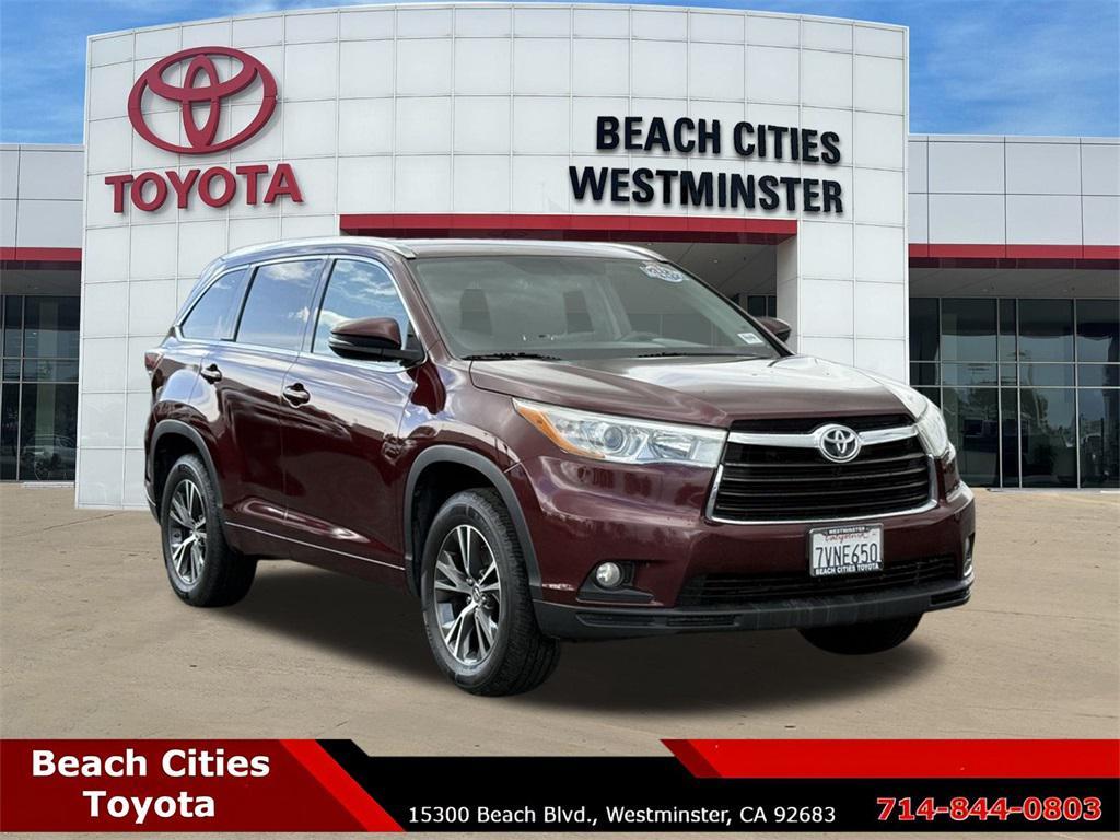used 2016 Toyota Highlander car, priced at $17,349