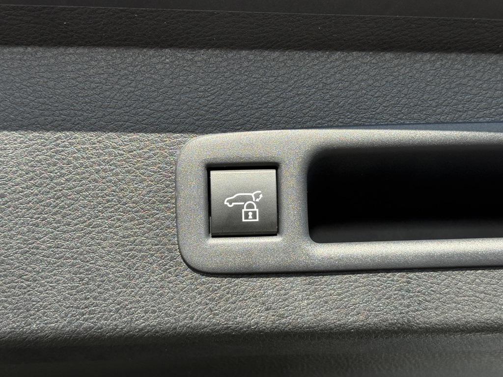 used 2025 Toyota Sienna car, priced at $59,884