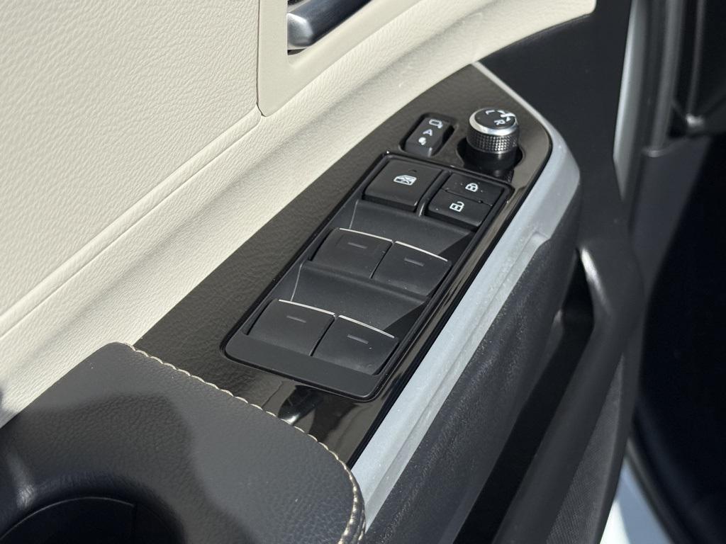 used 2025 Toyota Sienna car, priced at $60,939