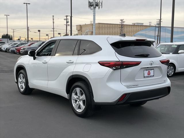 used 2023 Toyota Highlander car, priced at $34,999