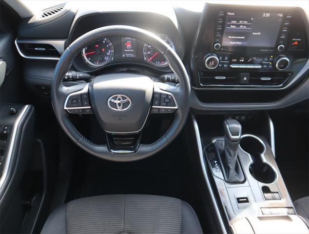 used 2020 Toyota Highlander car, priced at $26,975