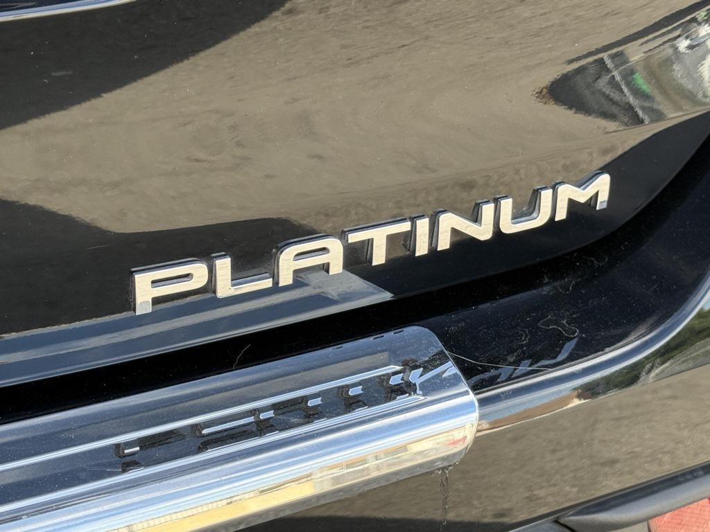 used 2023 Toyota Highlander car, priced at $26,573