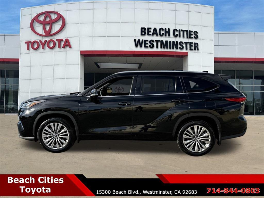 used 2023 Toyota Highlander car, priced at $26,573