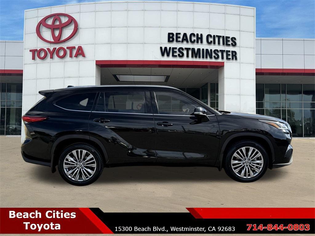 used 2023 Toyota Highlander car, priced at $26,573