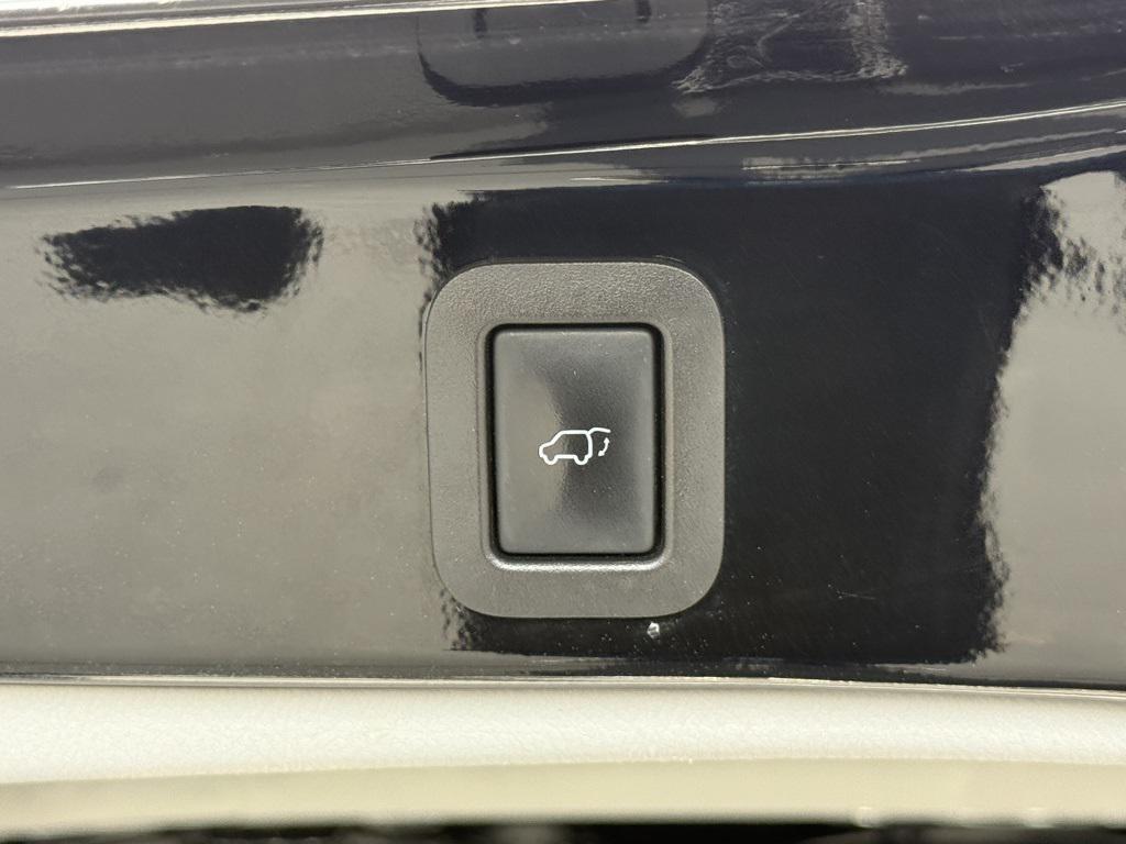 used 2017 Toyota Highlander car, priced at $20,420